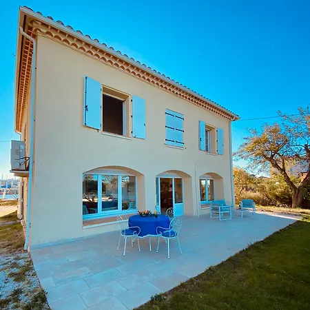 Agence Jf Immo- Avec Piscine Privee Pour 8 A 10 Personnes V0861 *