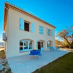 Agence Jf Immo- Avec Piscine Privee Pour 8 A 10 Personnes V0861 *