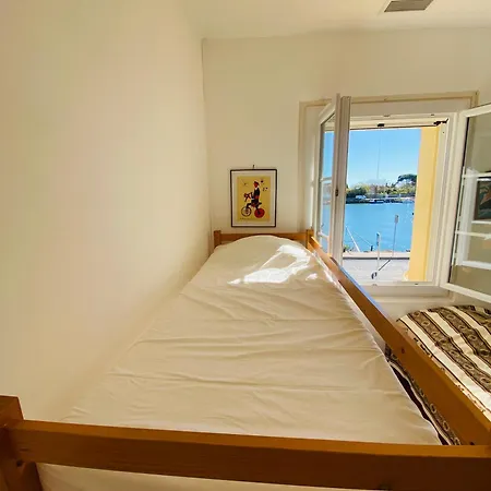 Agence Jf Immo- Avec Piscine Privee Pour 8 A 10 Personnes V0861 *