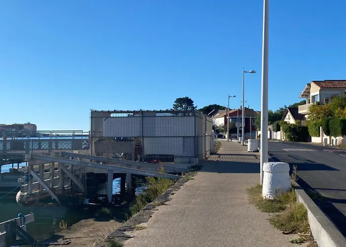 V0861 Avec Piscine Privee Pour 8 A 10 Personnes 别墅