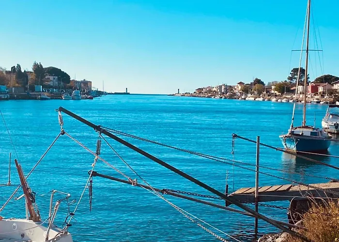 V0861 Avec Piscine Privee Pour 8 A 10 Personnes *