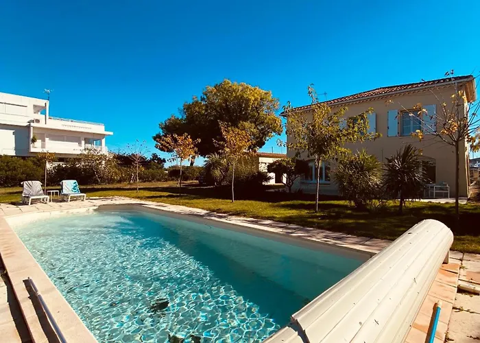 Agence Jf Immo- Avec Piscine Privee Pour 8 A 10 Personnes V0861 Agde