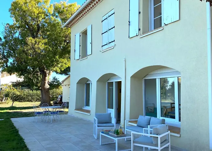 Agence Jf Immo- Avec Piscine Privee Pour 8 A 10 Personnes V0861