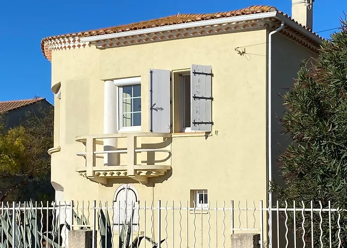 V0861 Avec Piscine Privee Pour 8 A 10 Personnes