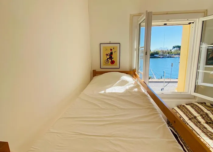 V0861 Avec Piscine Privee Pour 8 A 10 Personnes *